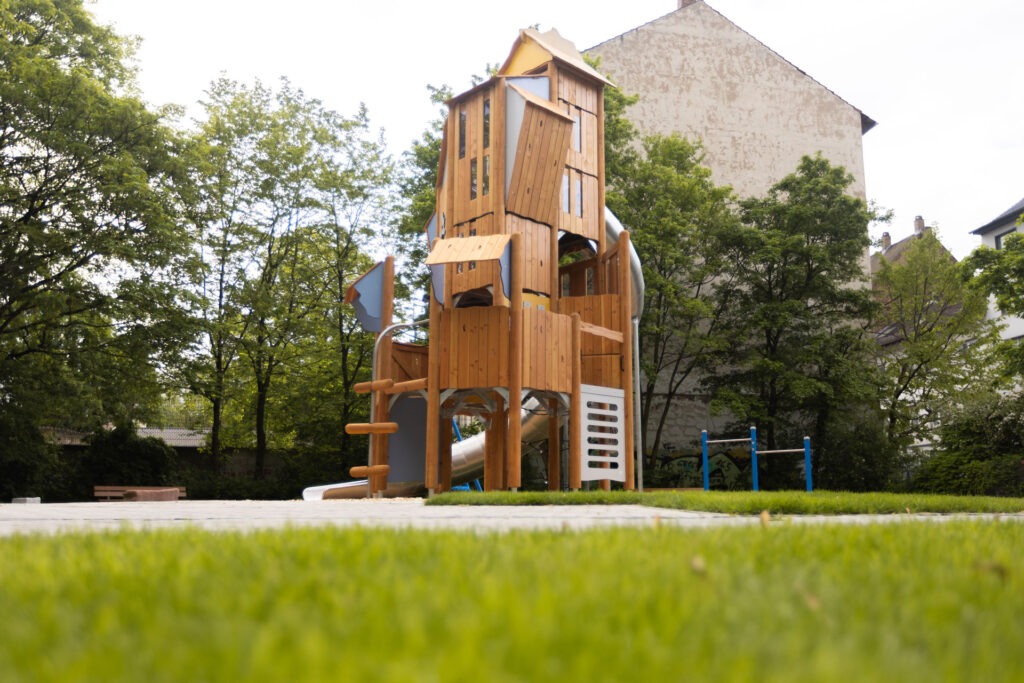 Klettergerüst auf einem Spilplatz